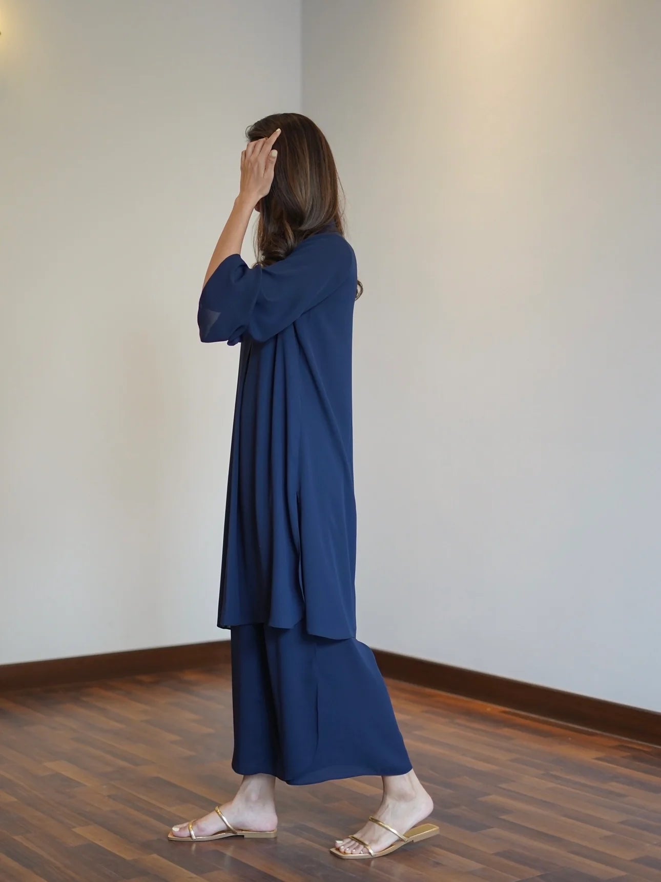 NAVY OAK TUNIC WITH TULIP PANTS