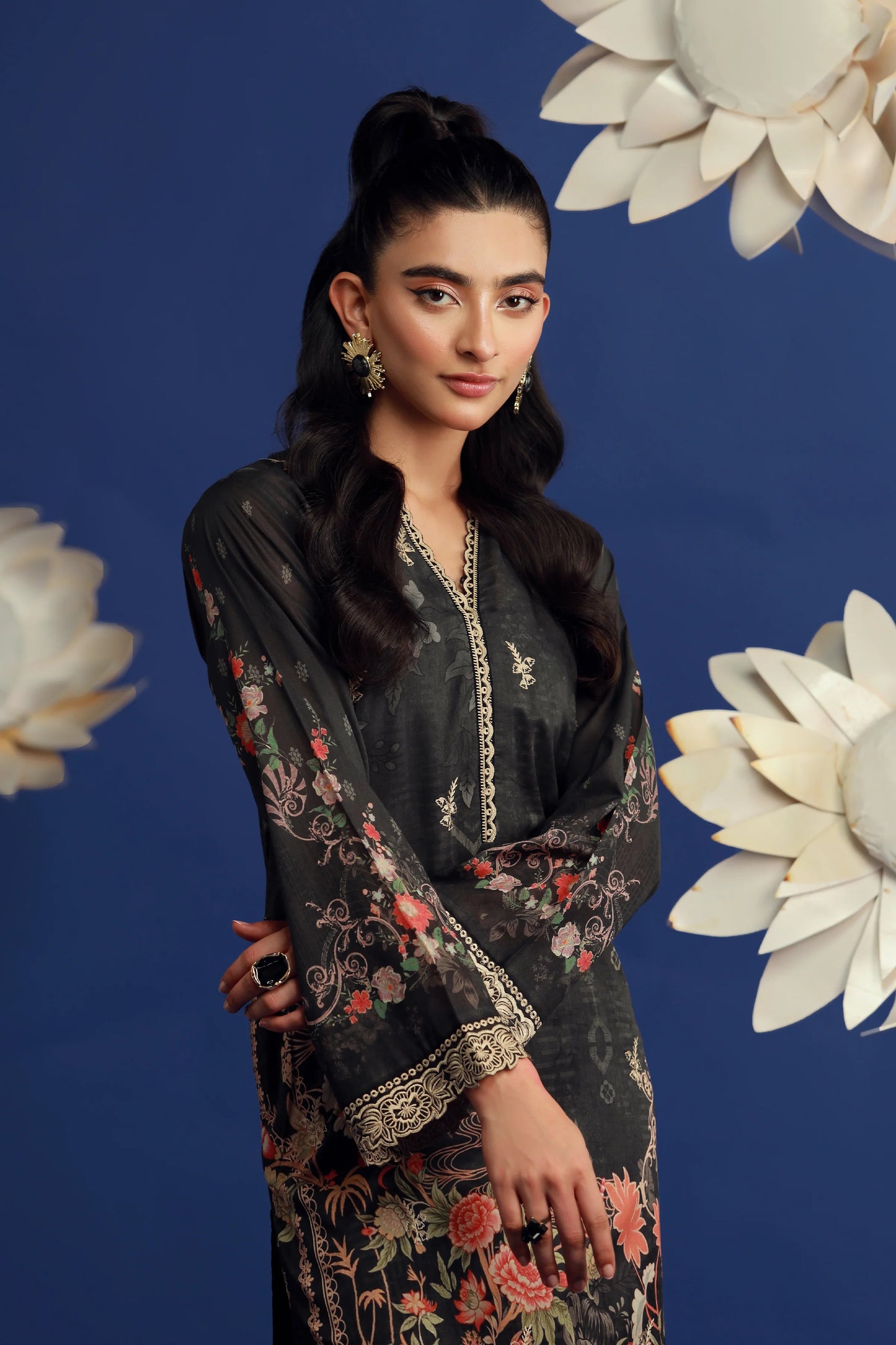 01 PIECE READY TO WEAR PRINTED EMBROIDRED SHIRT
