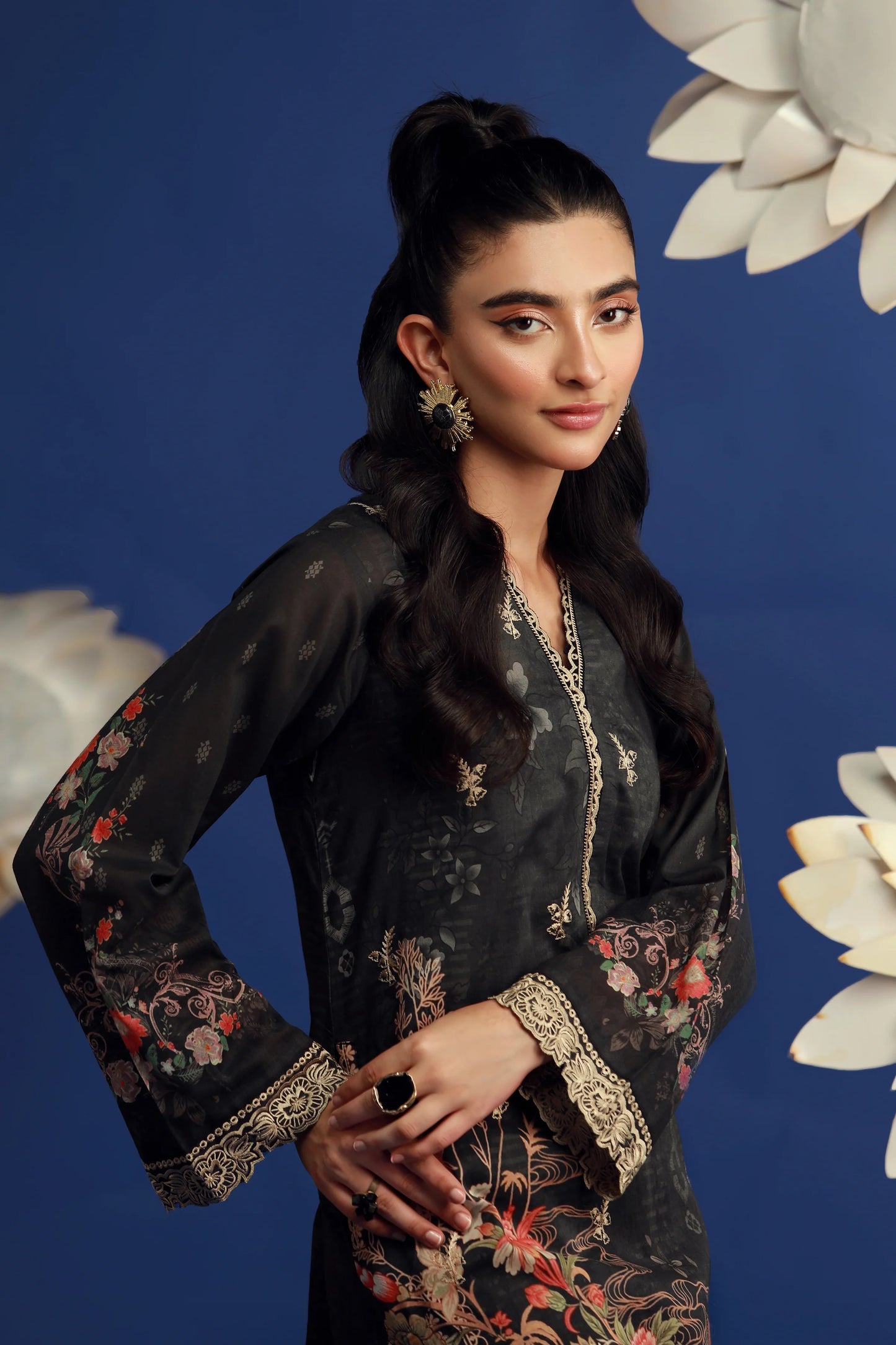 01 PIECE READY TO WEAR PRINTED EMBROIDRED SHIRT