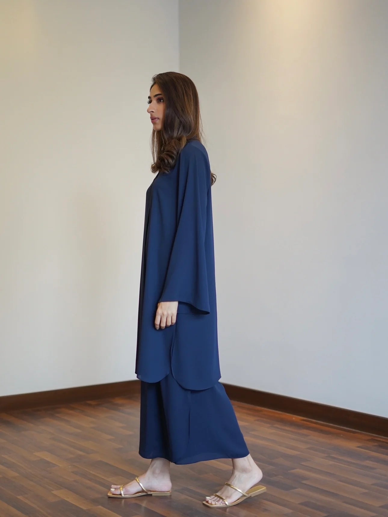 NAVY OAK TUNIC WITH TULIP PANTS