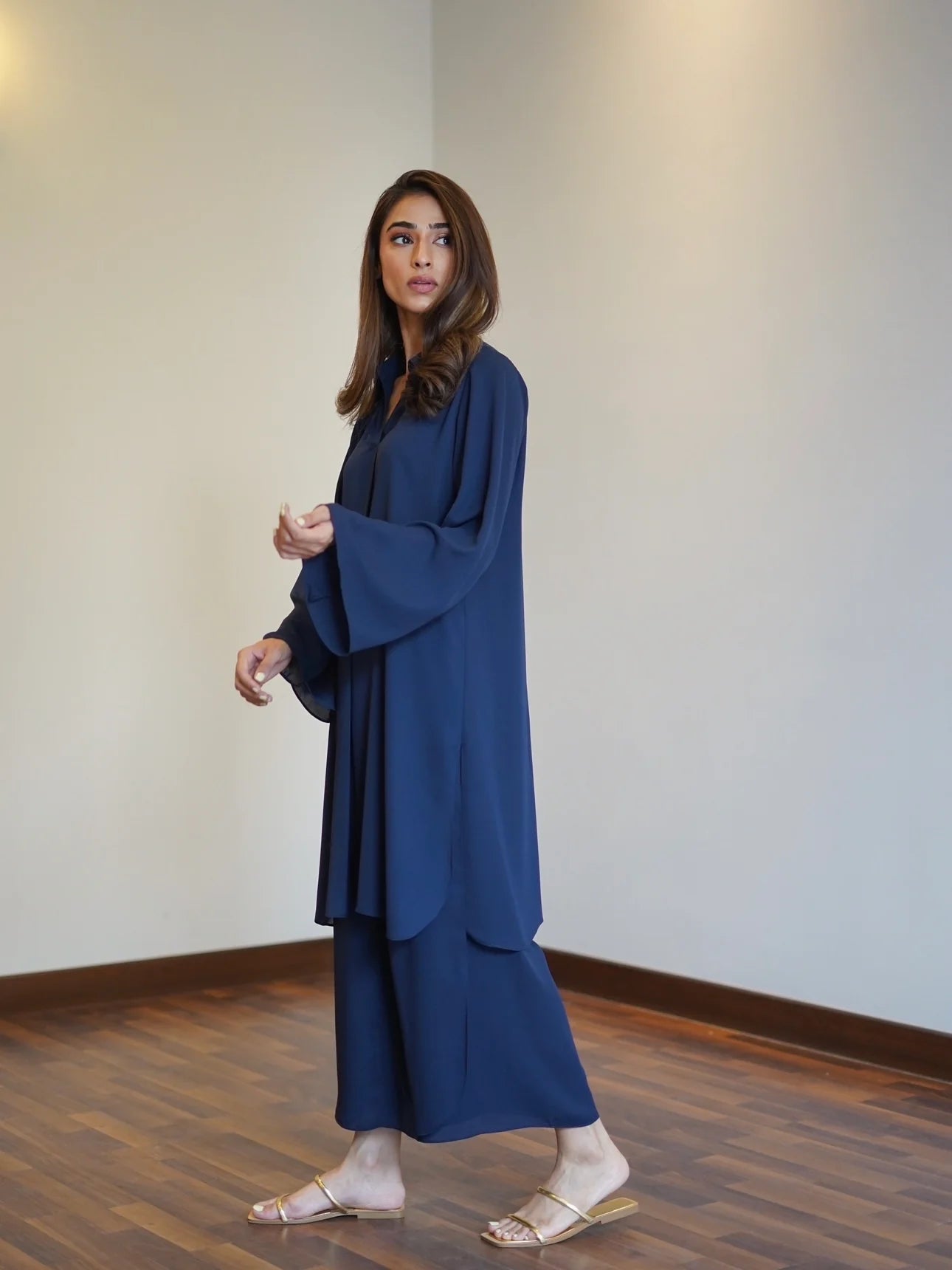 NAVY OAK TUNIC WITH TULIP PANTS
