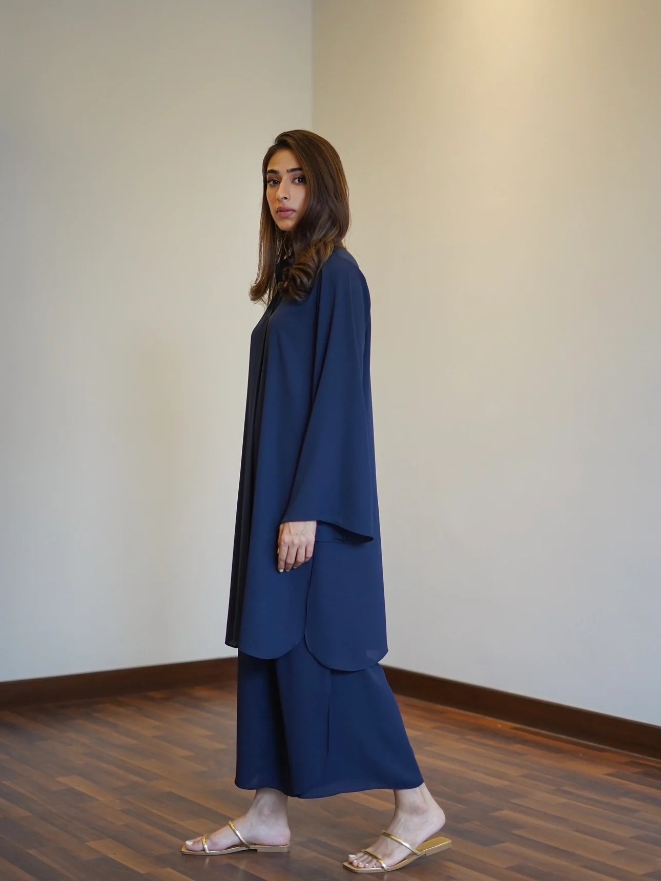 NAVY OAK TUNIC WITH TULIP PANTS