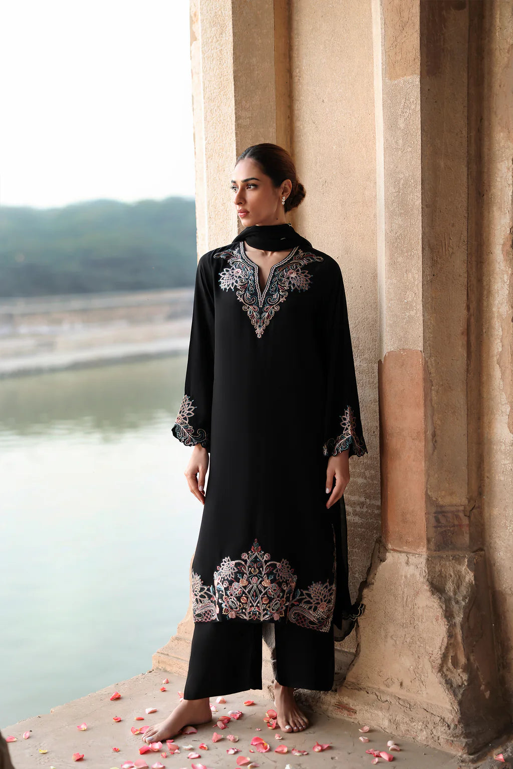 BLACK BIRD MATCHING SET