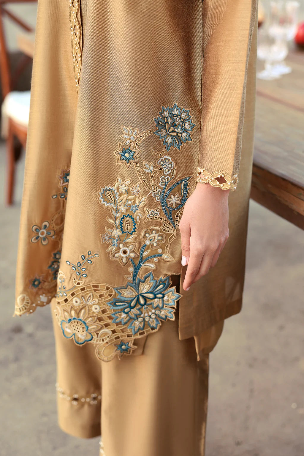 GOLD FLAKE MATCHING SET