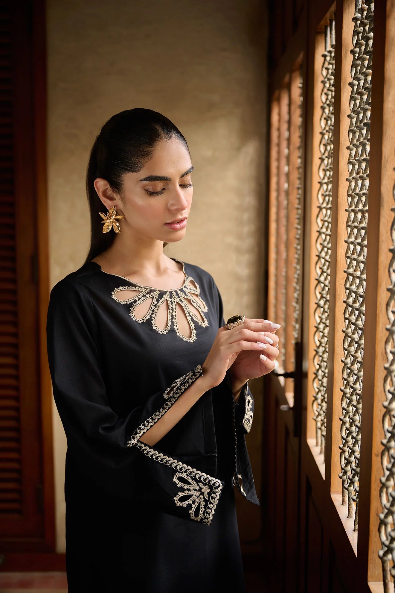 DHANAK SOLIDS | DC-2175 BLACK 2PCS EMBROIDERED KURTA WITH TROUSER