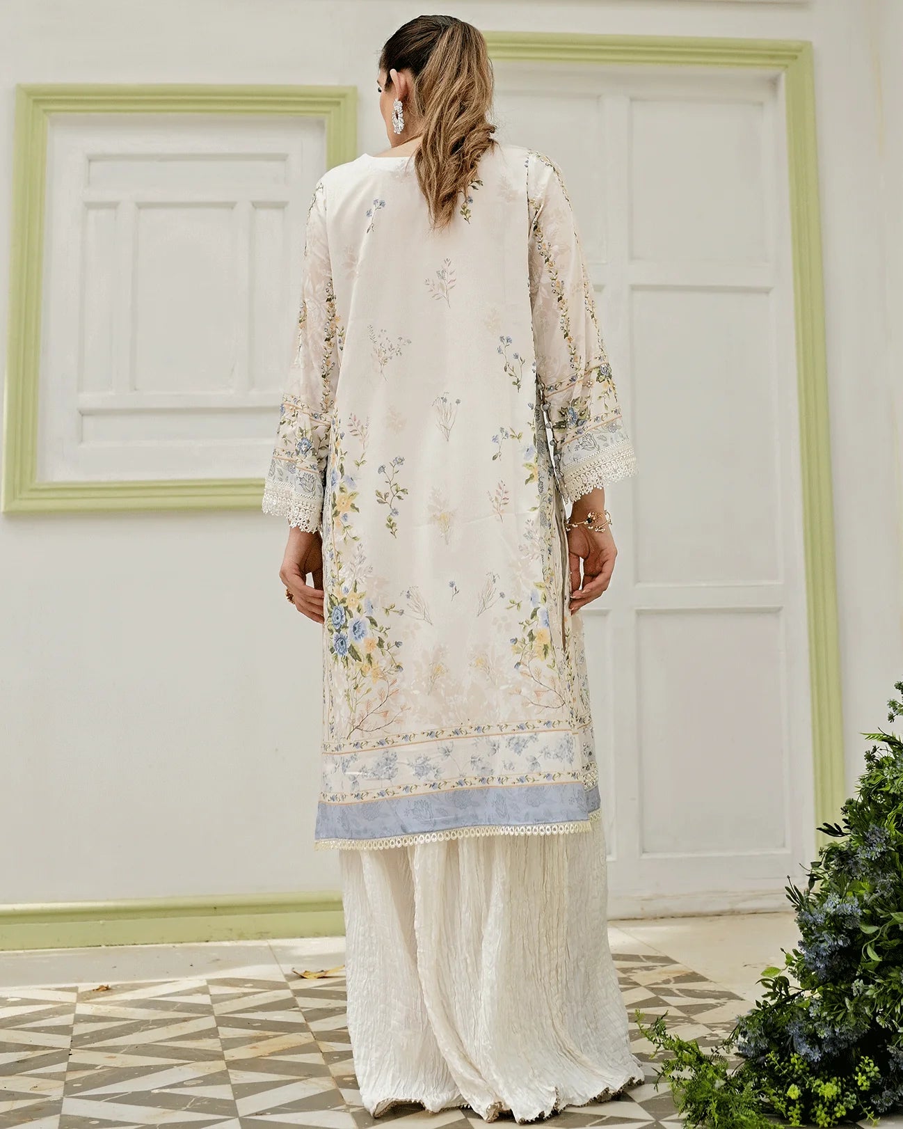 DC-2239 OFF-WHITE 2PCS HAND EMBELLISHED SHIRT WITH TROUSER