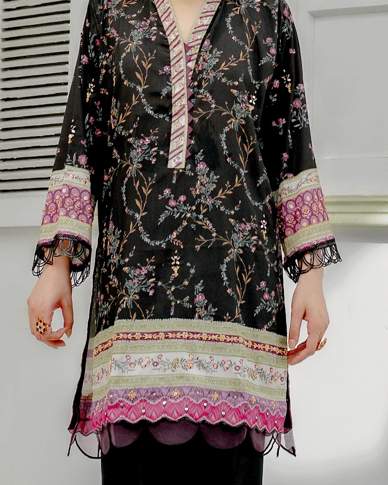DC-2240 BLACK 2PCS HAND EMBELLISHED SHIRT WITH TROUSER