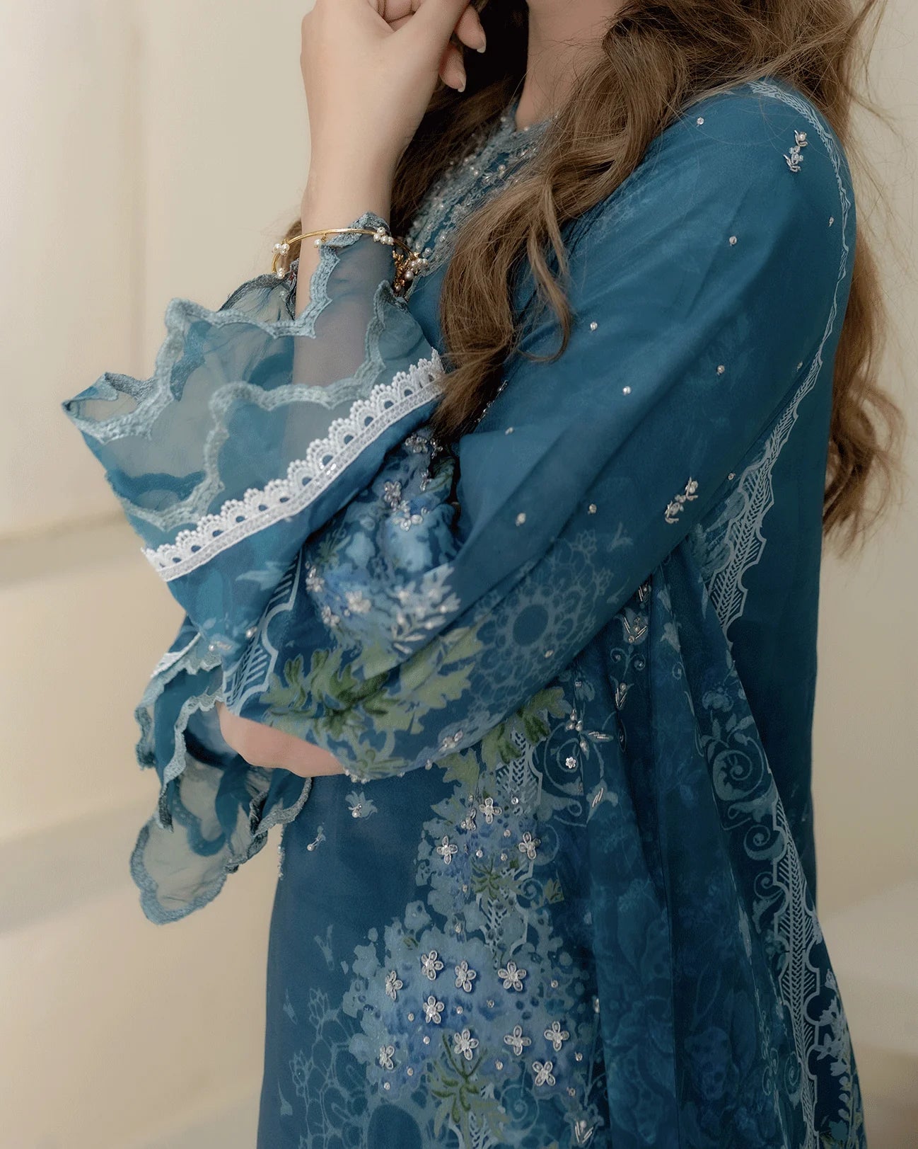DC-2273 TURQUOISE BLUE 2PCS HAND EMBELLISHED SHIRT WITH TROUSER