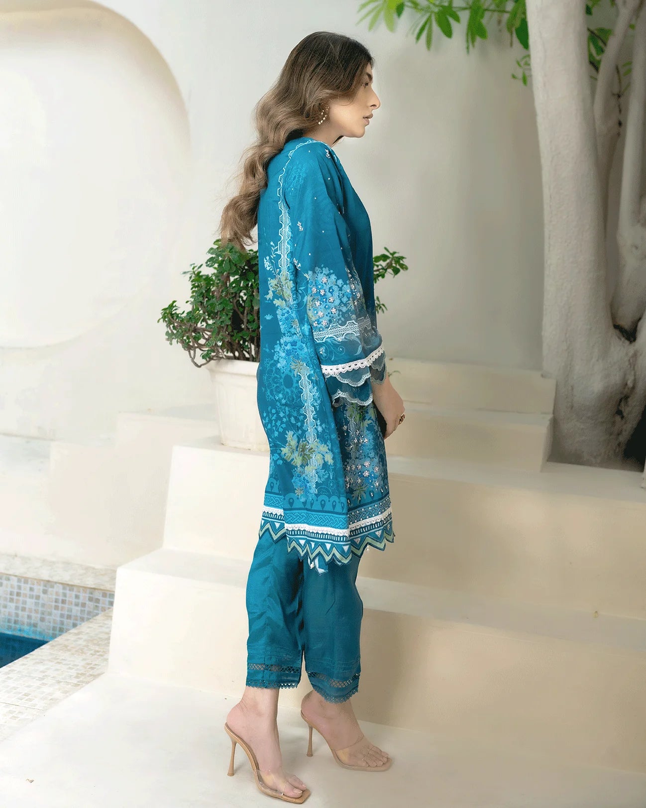 DC-2273 TURQUOISE BLUE 2PCS HAND EMBELLISHED SHIRT WITH TROUSER