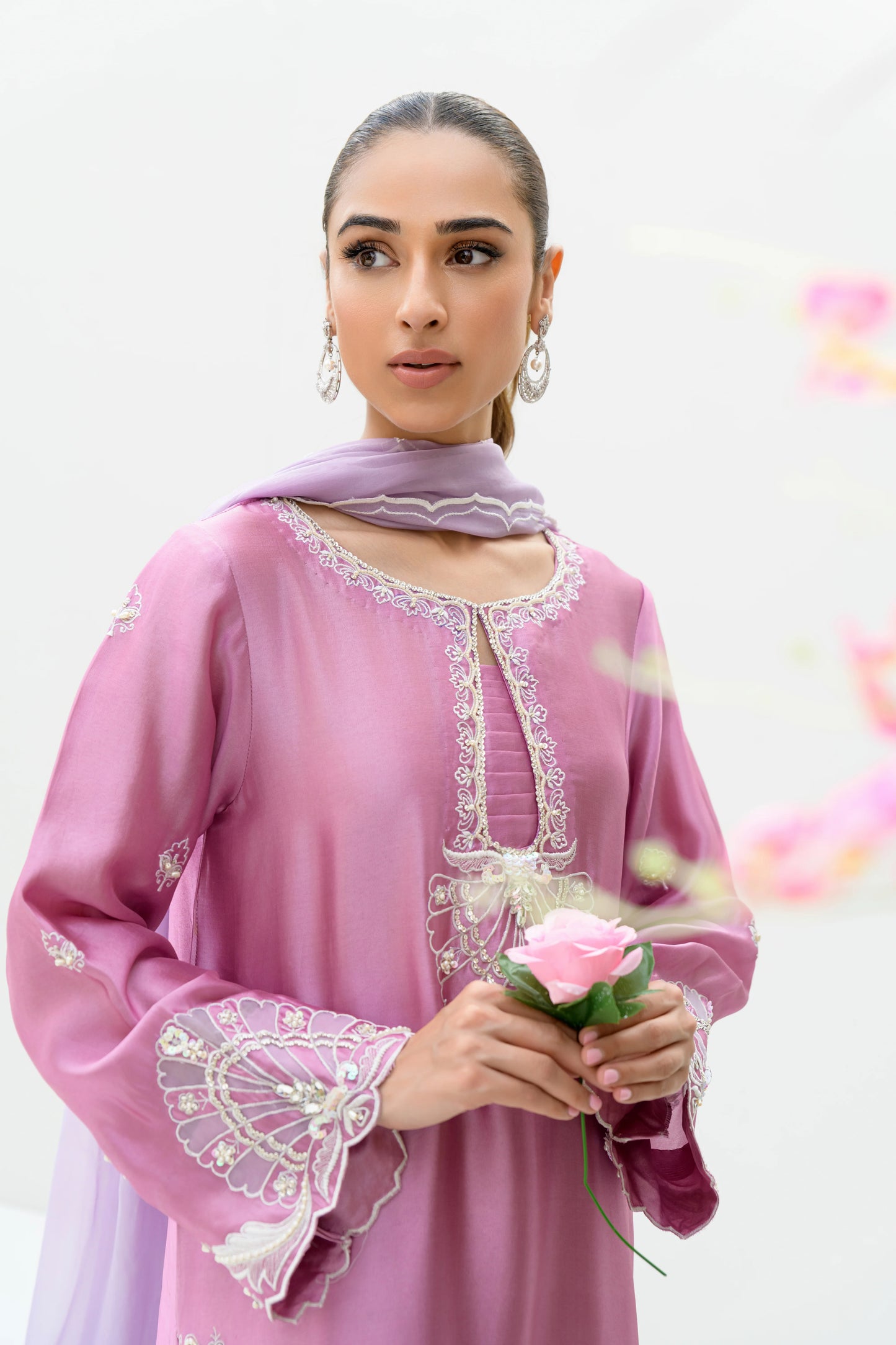 MAUVE