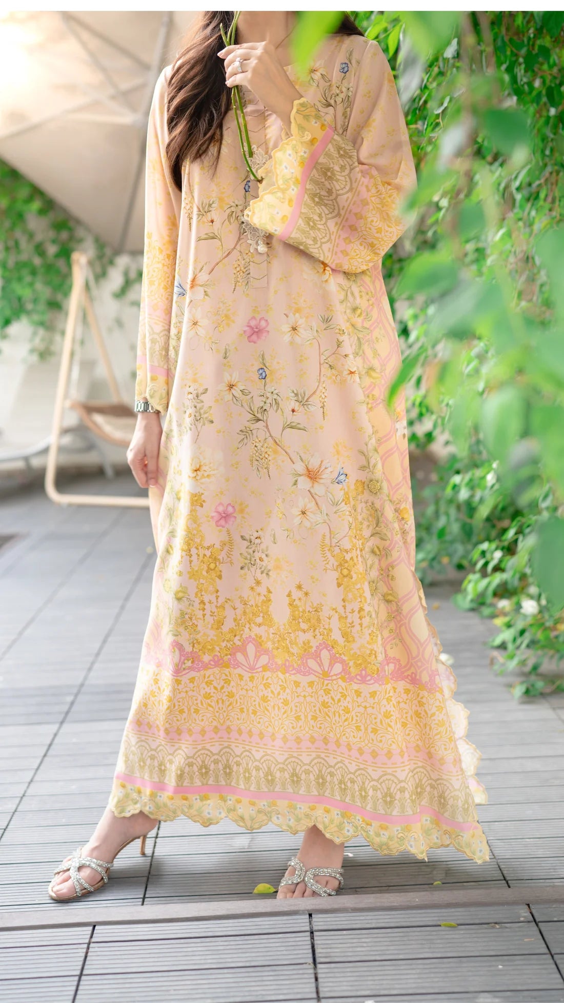 ELAHA KAFTAN AND IZAAR