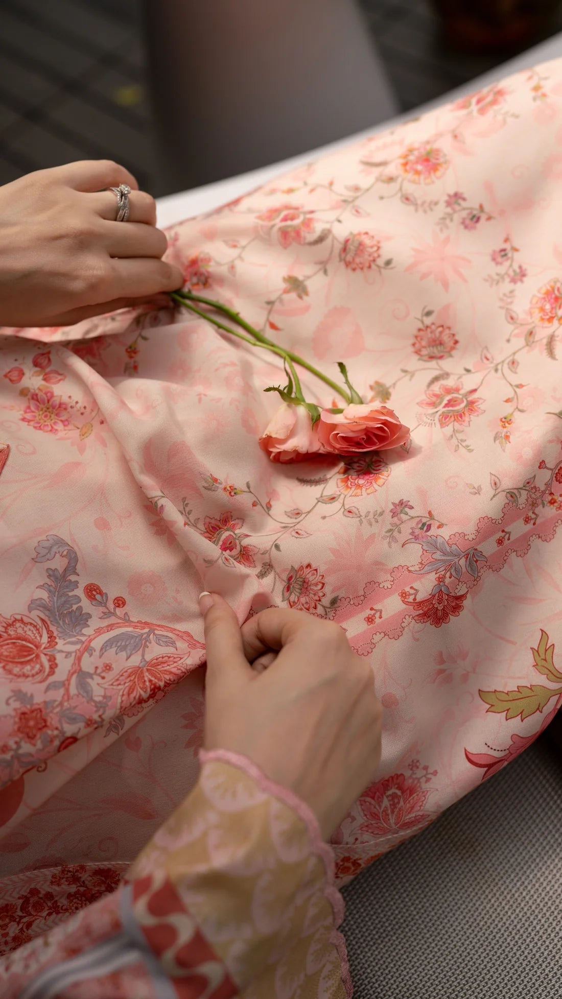 LEYLI KAFTAN AND IZAAR