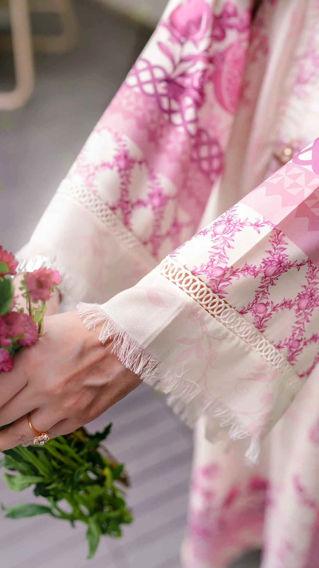 EIRA KAFTAN AND IZAAR