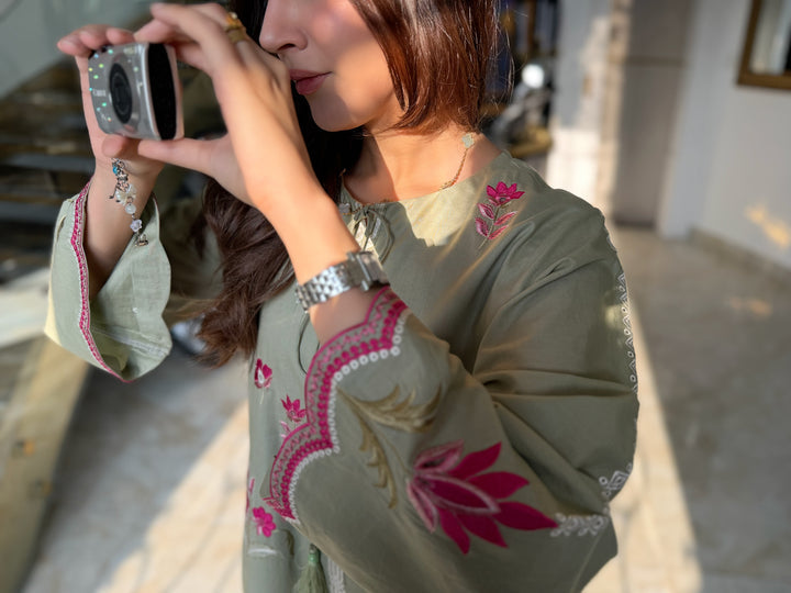 OLEANDER - SAGE GREEN EMBROIDERED KURTA