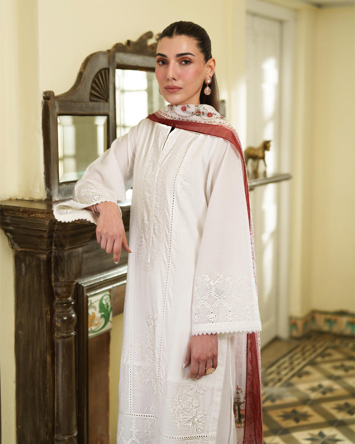 IRIS WHITE LUXURY EMBROIDERED LAWN SET