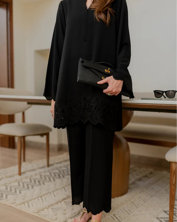 BLACK CUTWORK SET