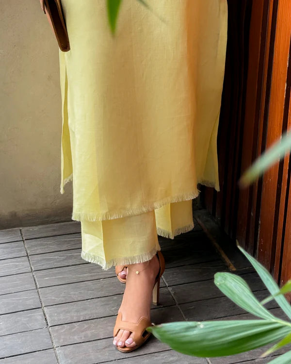 LIGHT YELLOW LINEN FRINGE SET