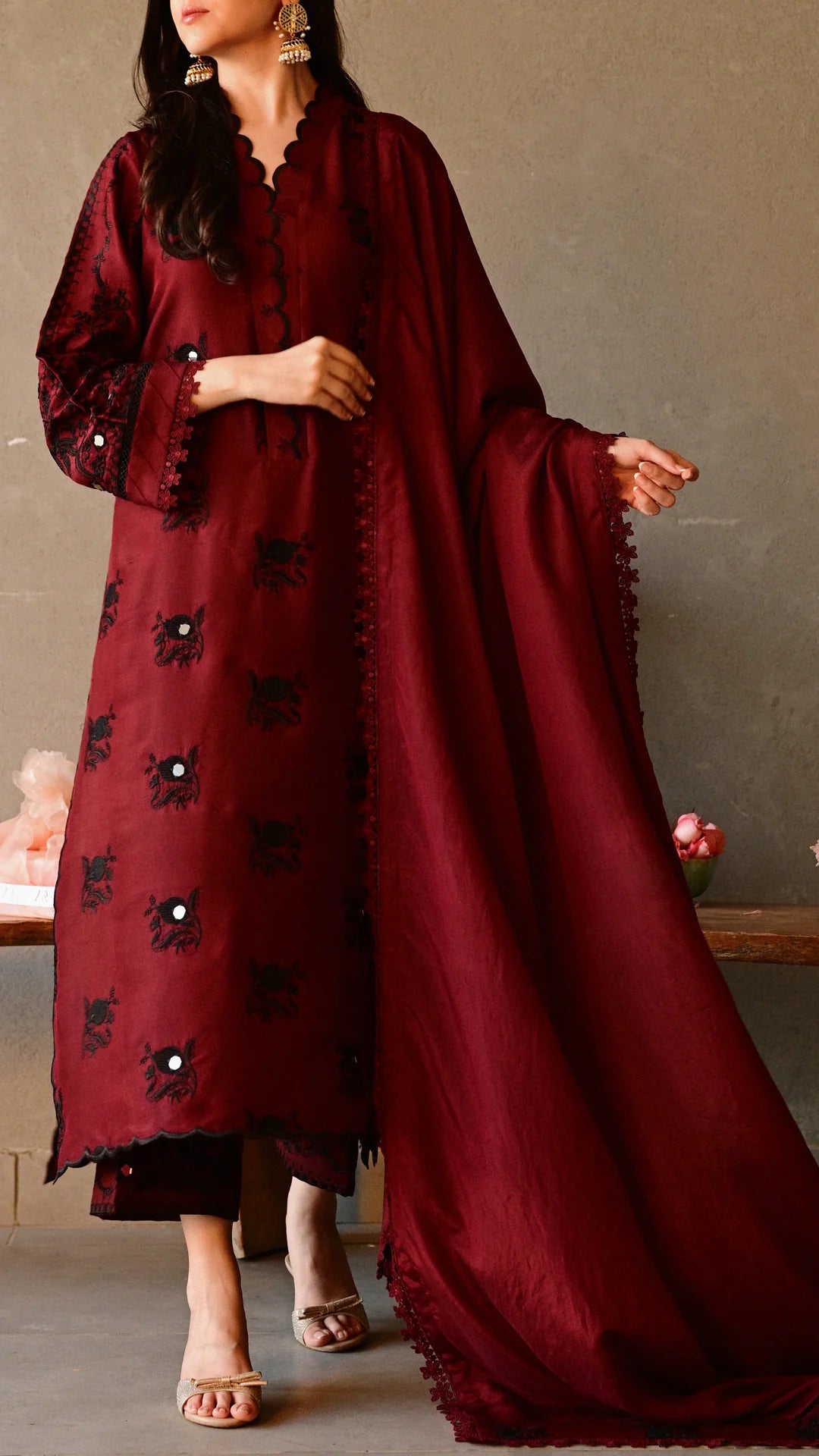 LUMI KURTA AND EMBROIDERED IZAAR
