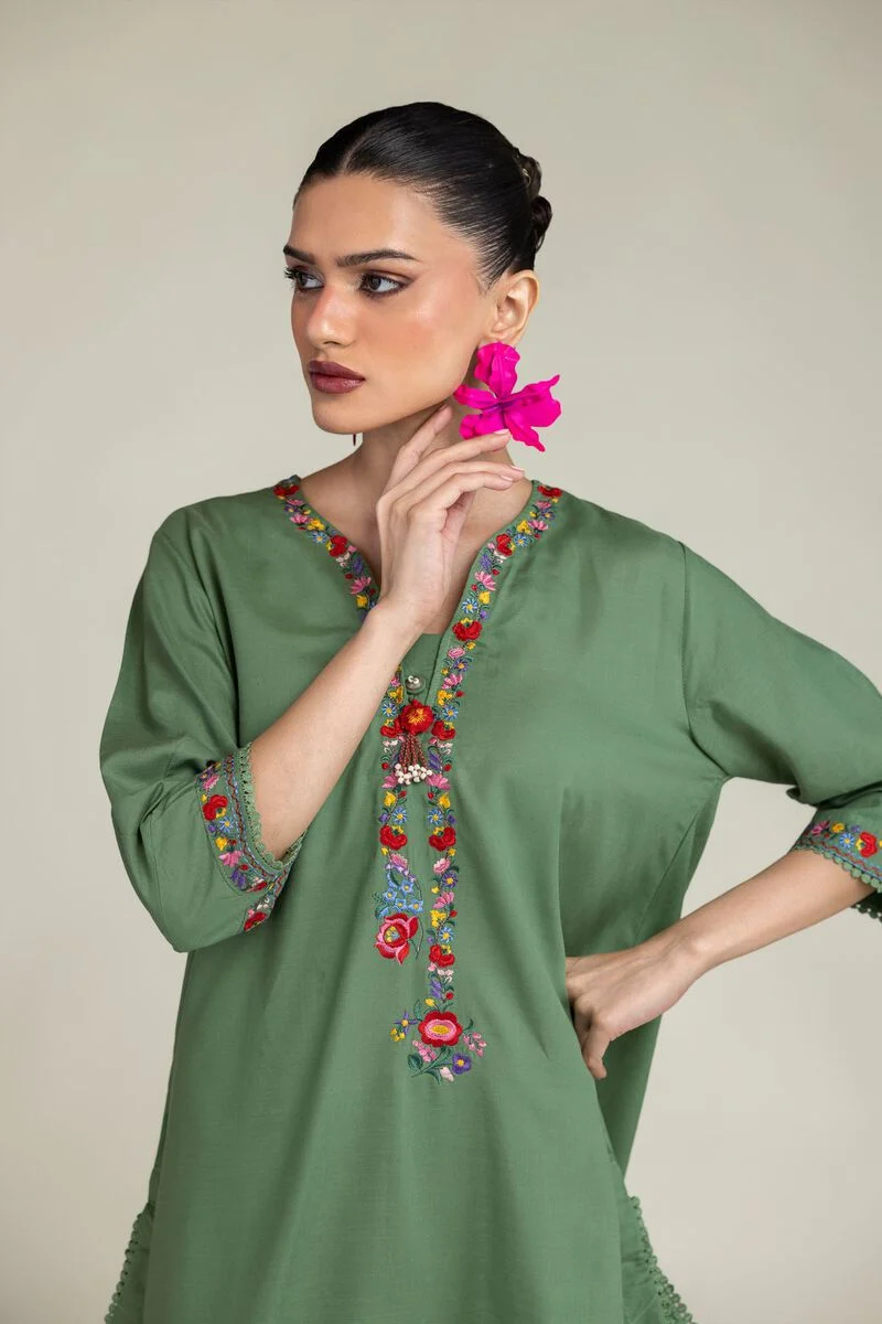GREEN FLORAL EMBROIDERED RAW SILK SUIT