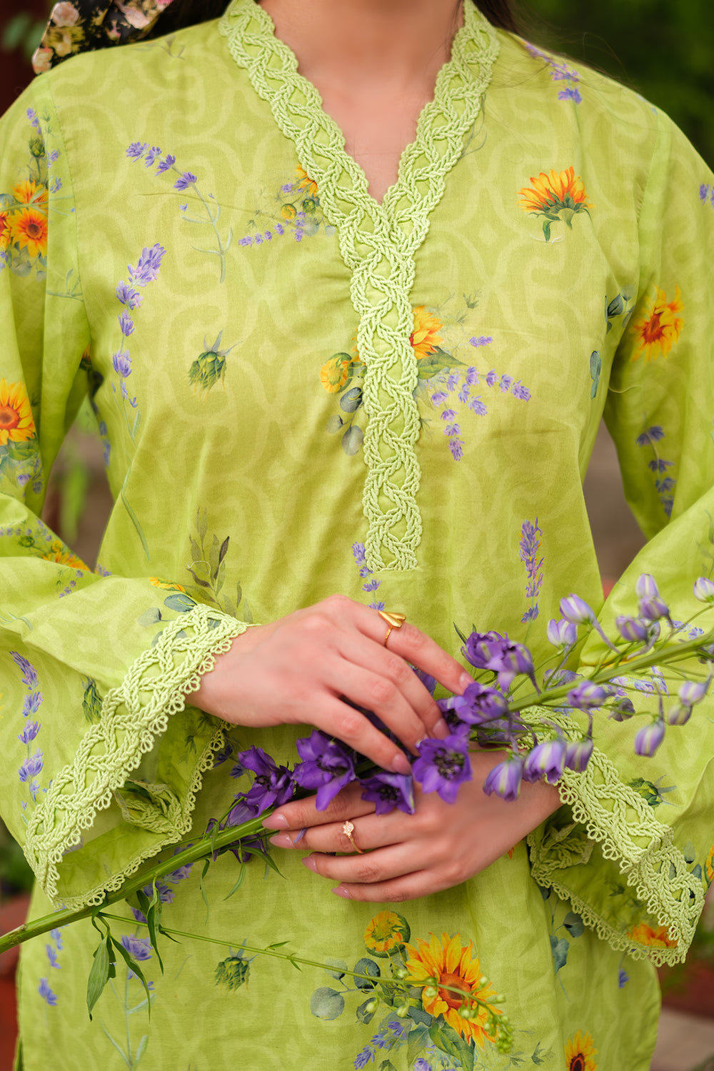 LIME BLOSSOM