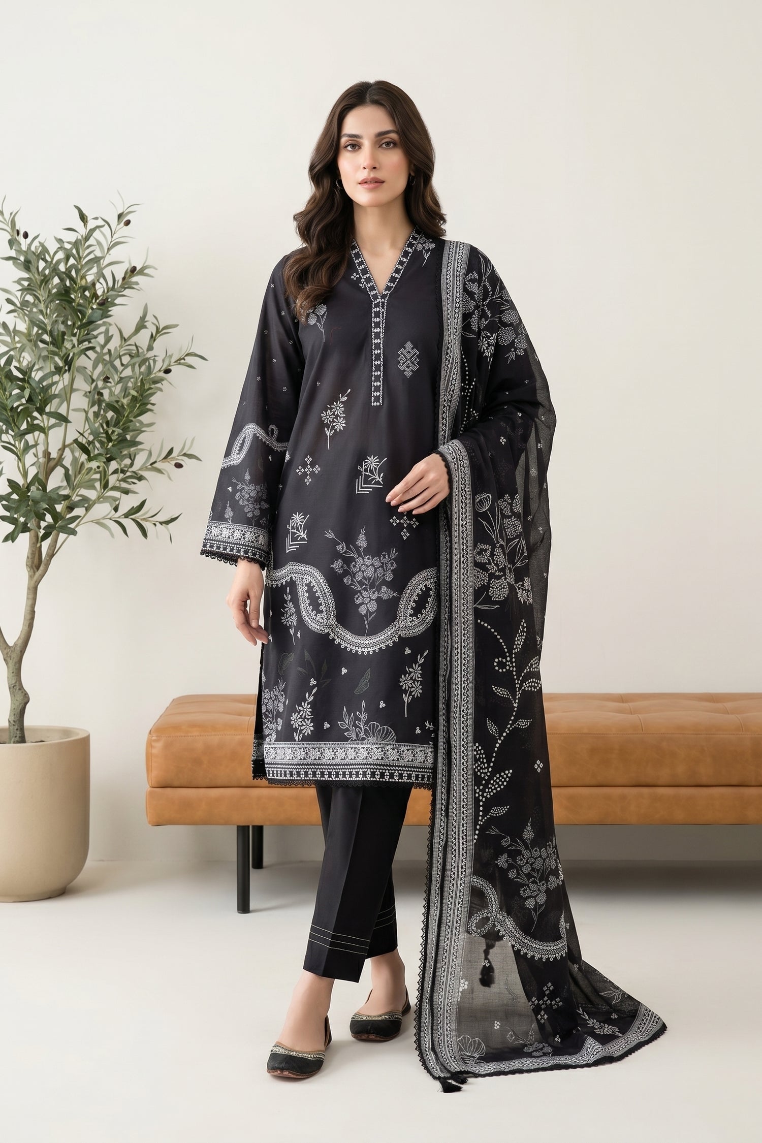 LAKHANY 03 PIECE STITCHED MONOCHROME PRINTED LAWN