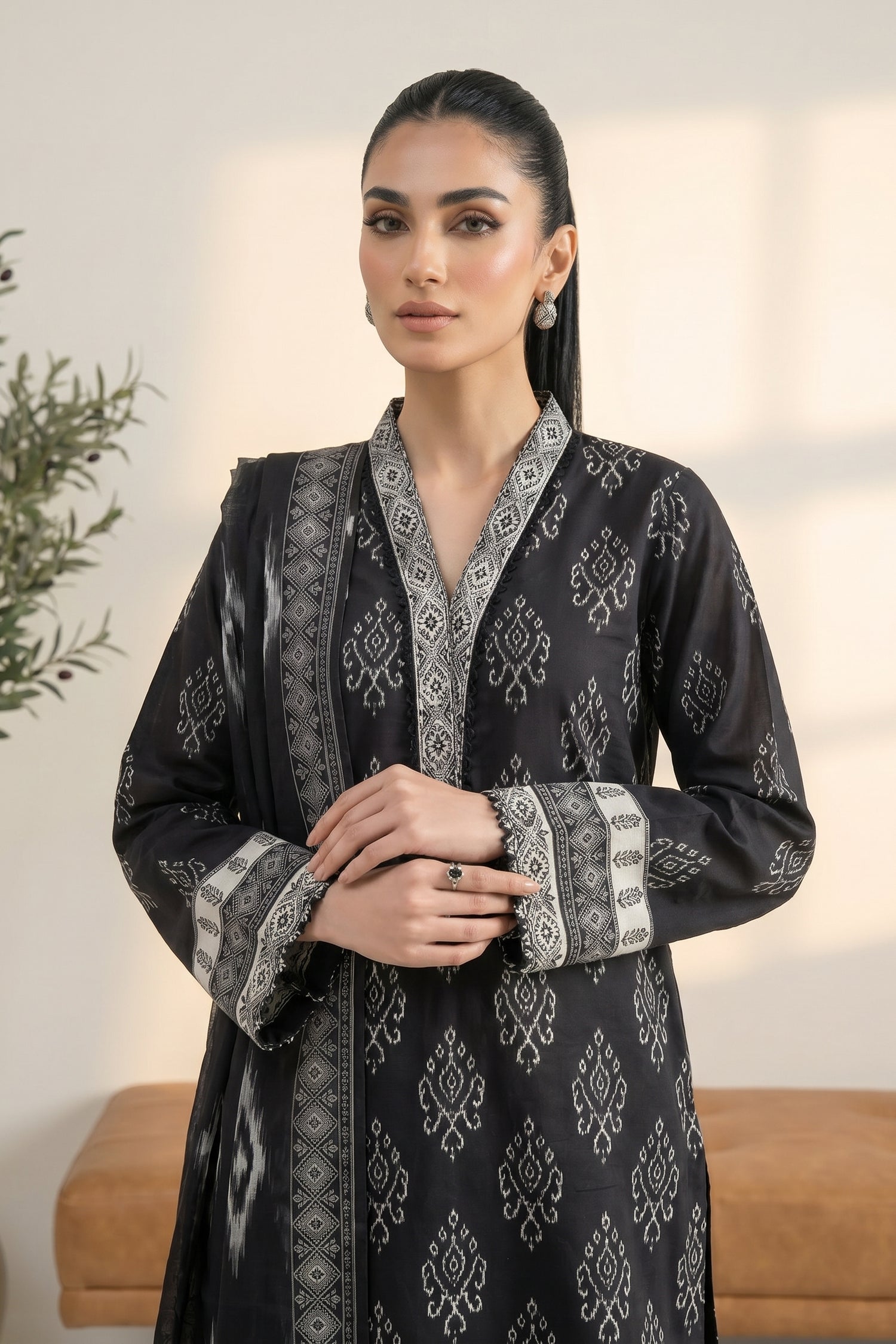 LAKHANY 03 PIECE STITCHED MONOCHROME PRINTED LAWN