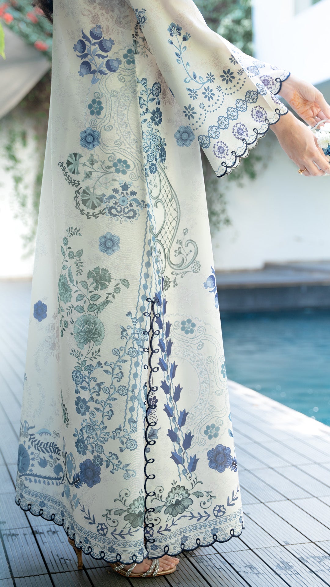 SOLE KAFTAN AND IZAAR