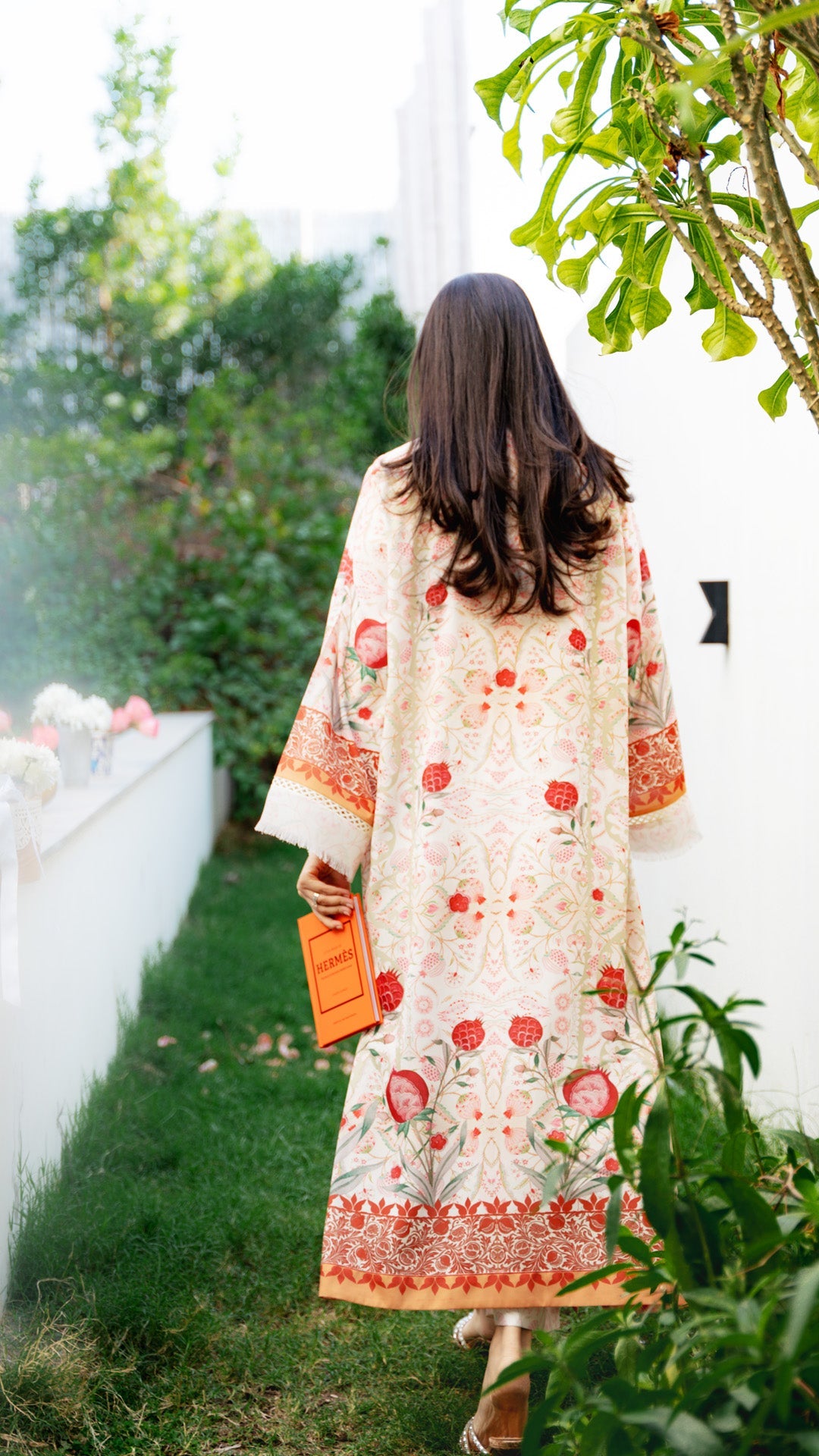 EMBER KAFTAN AND IZAAR