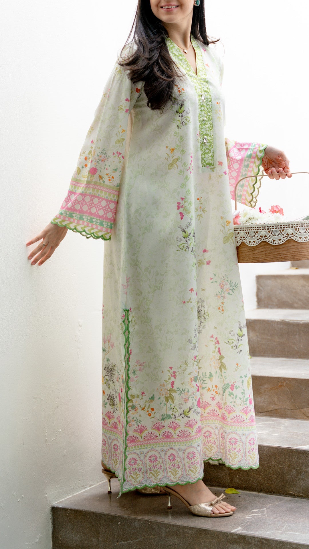 VELA KAFTAN AND IZAAR