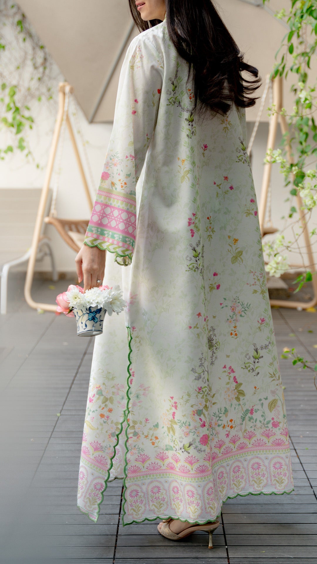VELA KAFTAN AND IZAAR