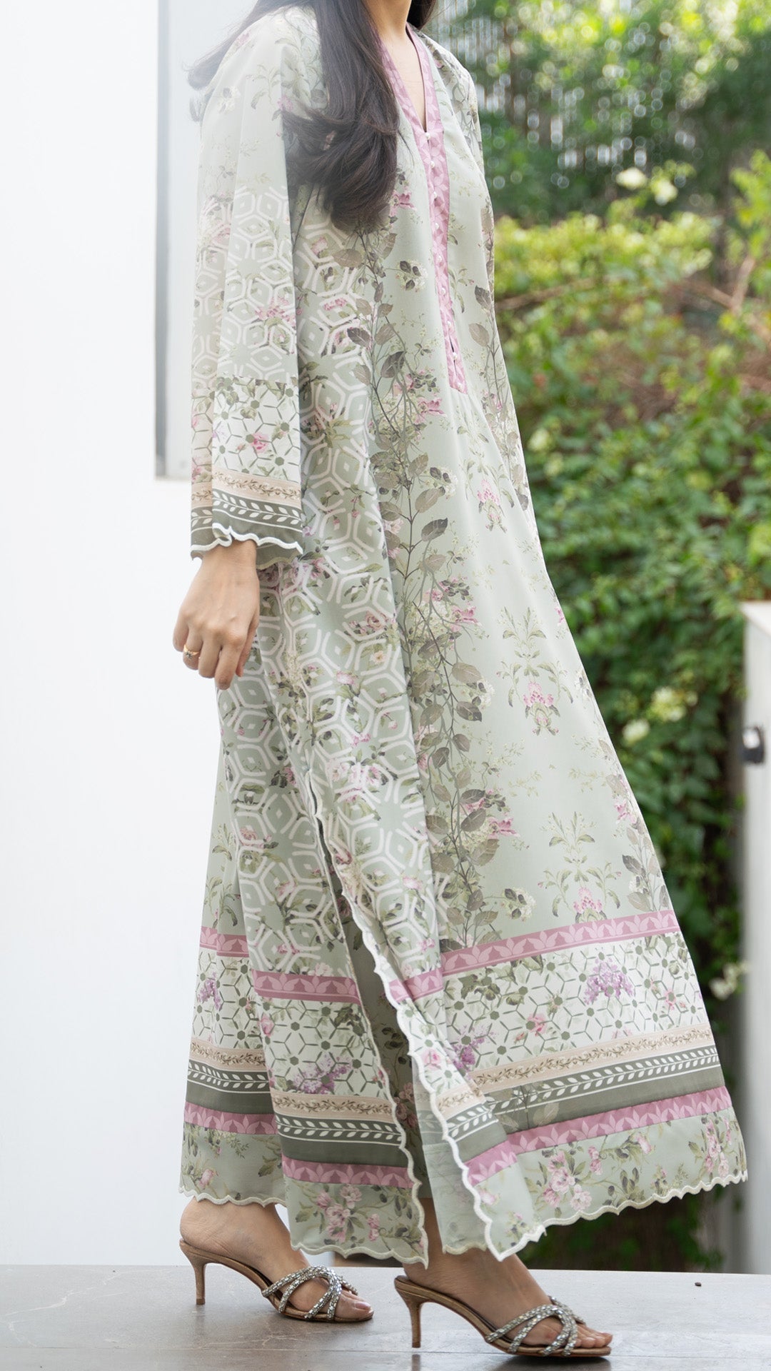 COVE KAFTAN AND IZAAR
