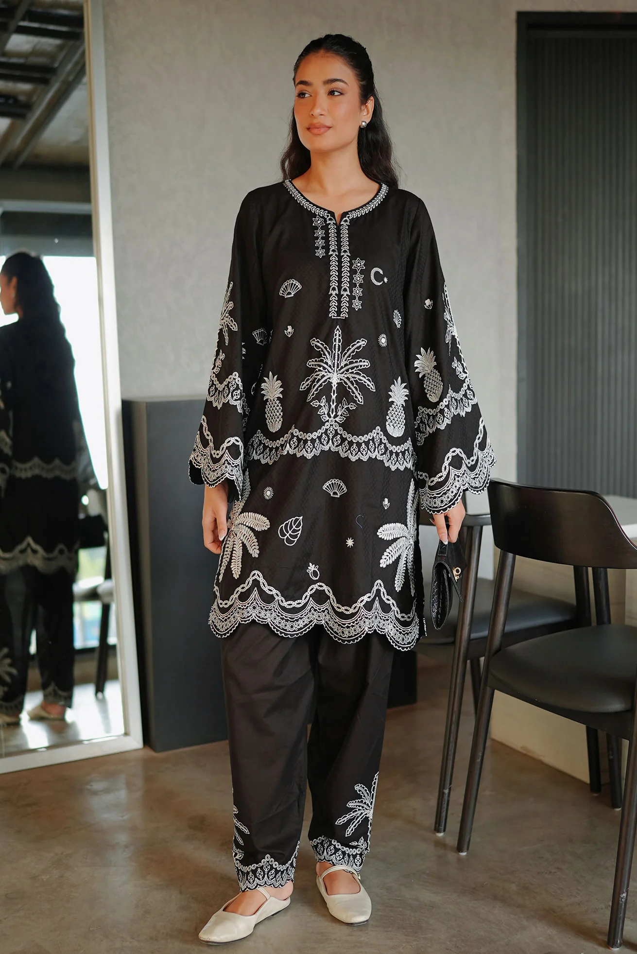 DHANAK SS26DC-2590 - BLACK - COTTON JACQUARD - 2PCS - EMBROIDERED KURTA WITH TROUSER