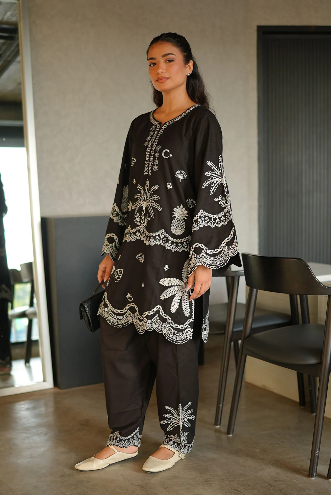 DHANAK SS26DC-2590 - BLACK - COTTON JACQUARD - 2PCS - EMBROIDERED KURTA WITH TROUSER