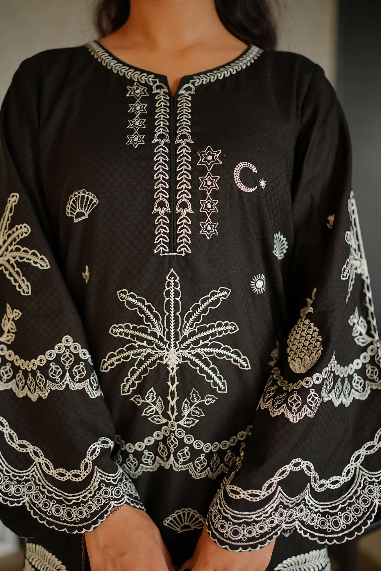 DHANAK SS26DC-2590 - BLACK - COTTON JACQUARD - 2PCS - EMBROIDERED KURTA WITH TROUSER