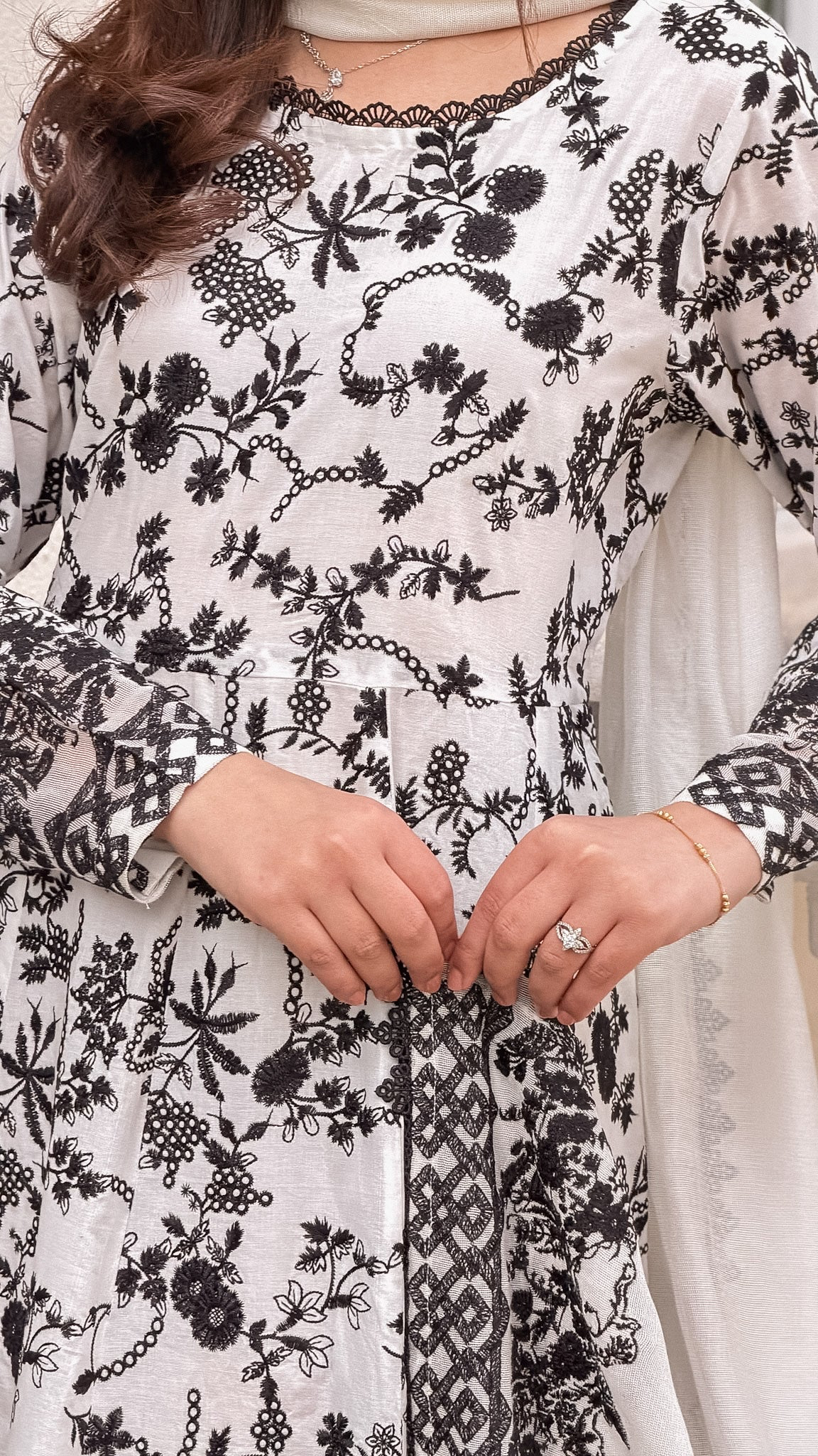 AMELIA - WHITE EMBROIDERED KALIDAR