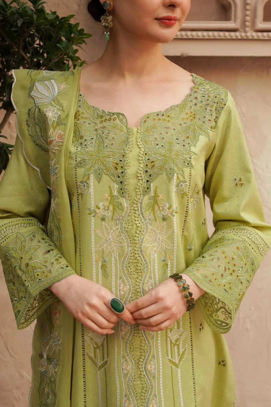3 PIECE EMBROIDERED FLORENCE GREEN STITCHED LAWN SUIT