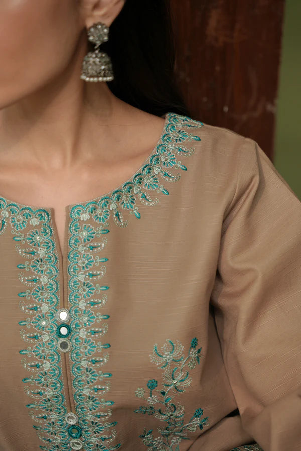 ZAIB FALL CAMEL BEIGE EMBROIDERED TWO PIECE SET NPA2-23333
