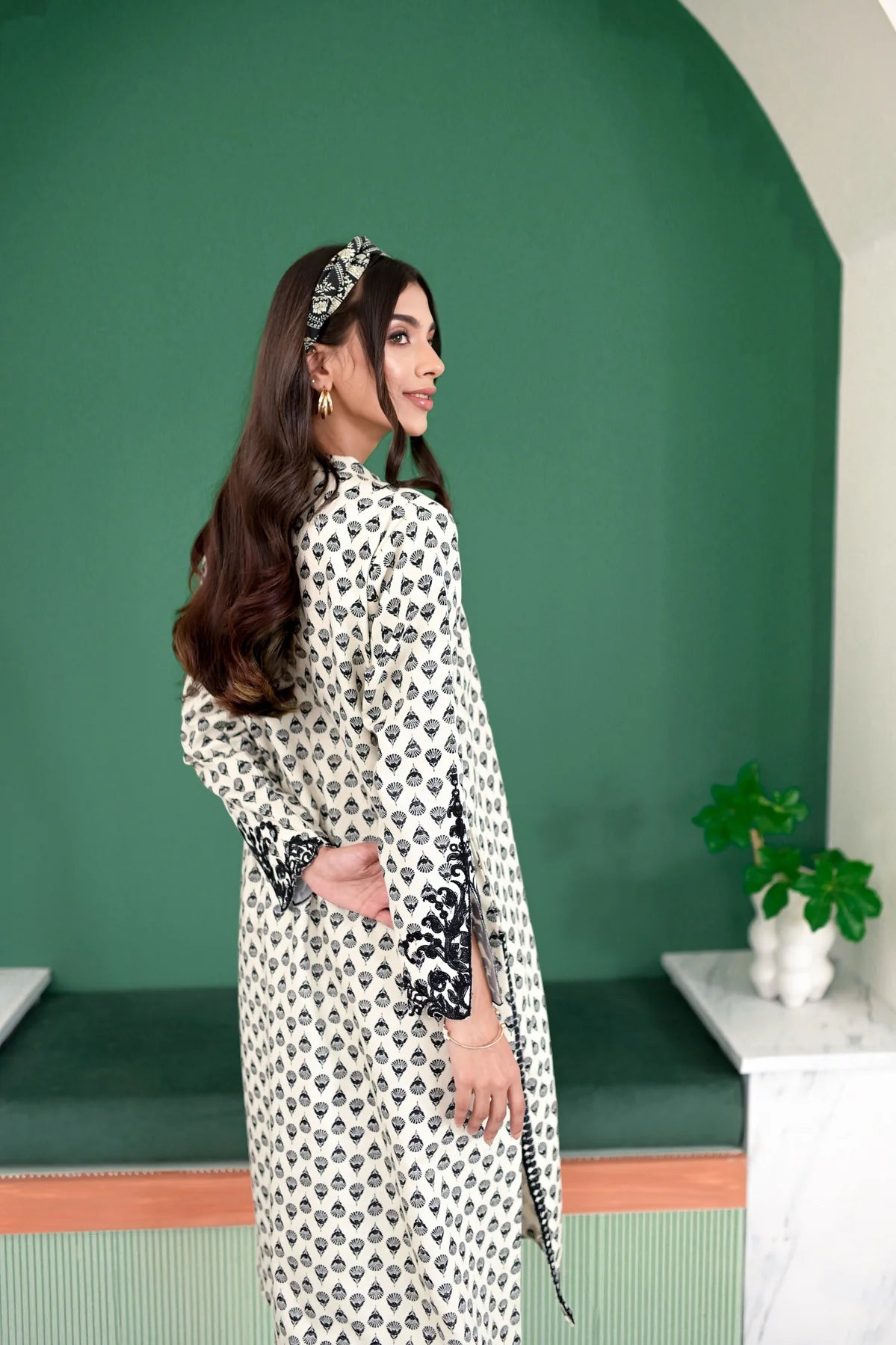IVORY EMBROIDERED FALL SET NPA2-23335