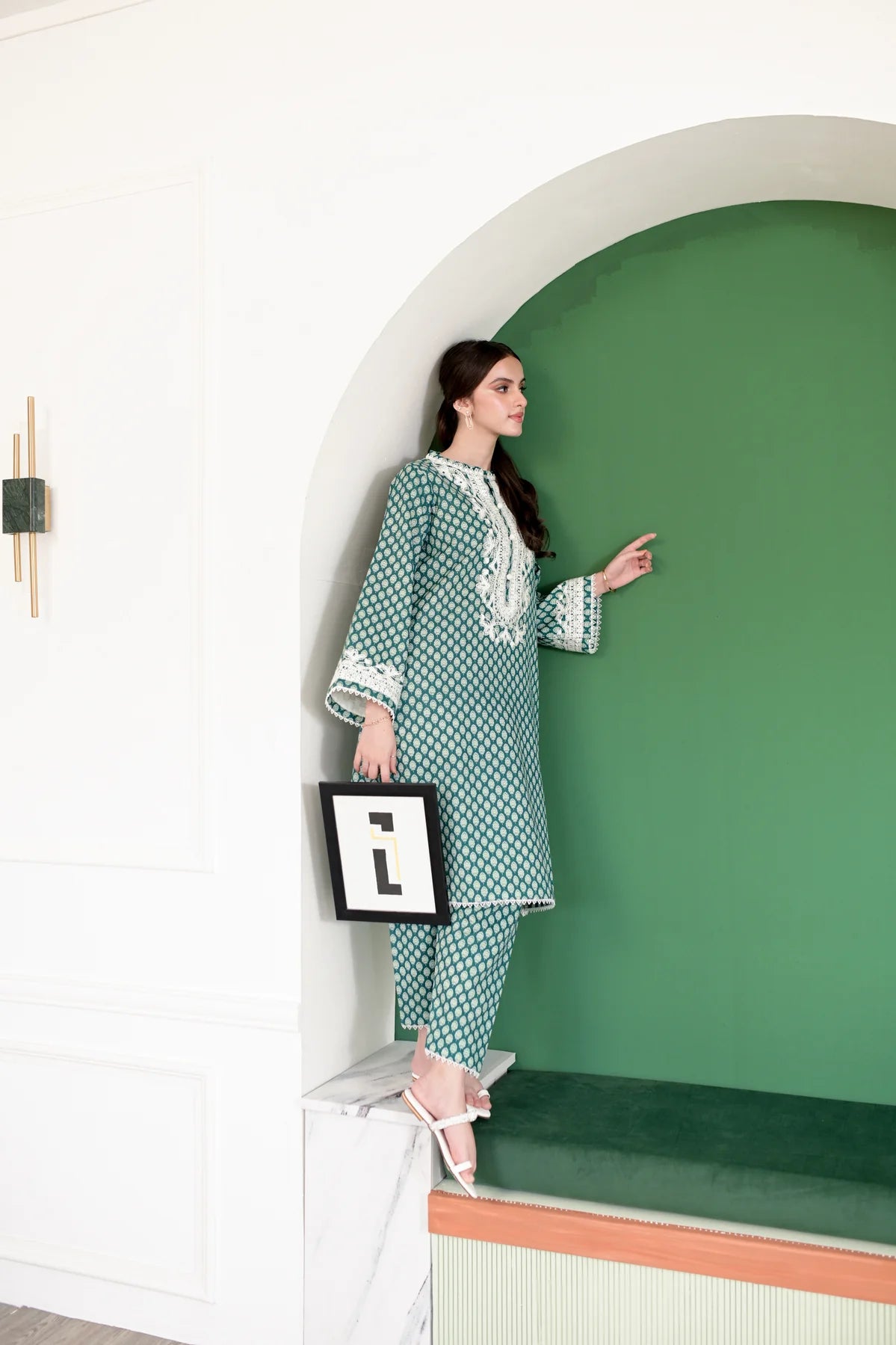 EMERALD GREEN FALL EMBROIDERED SET NPA2-23341