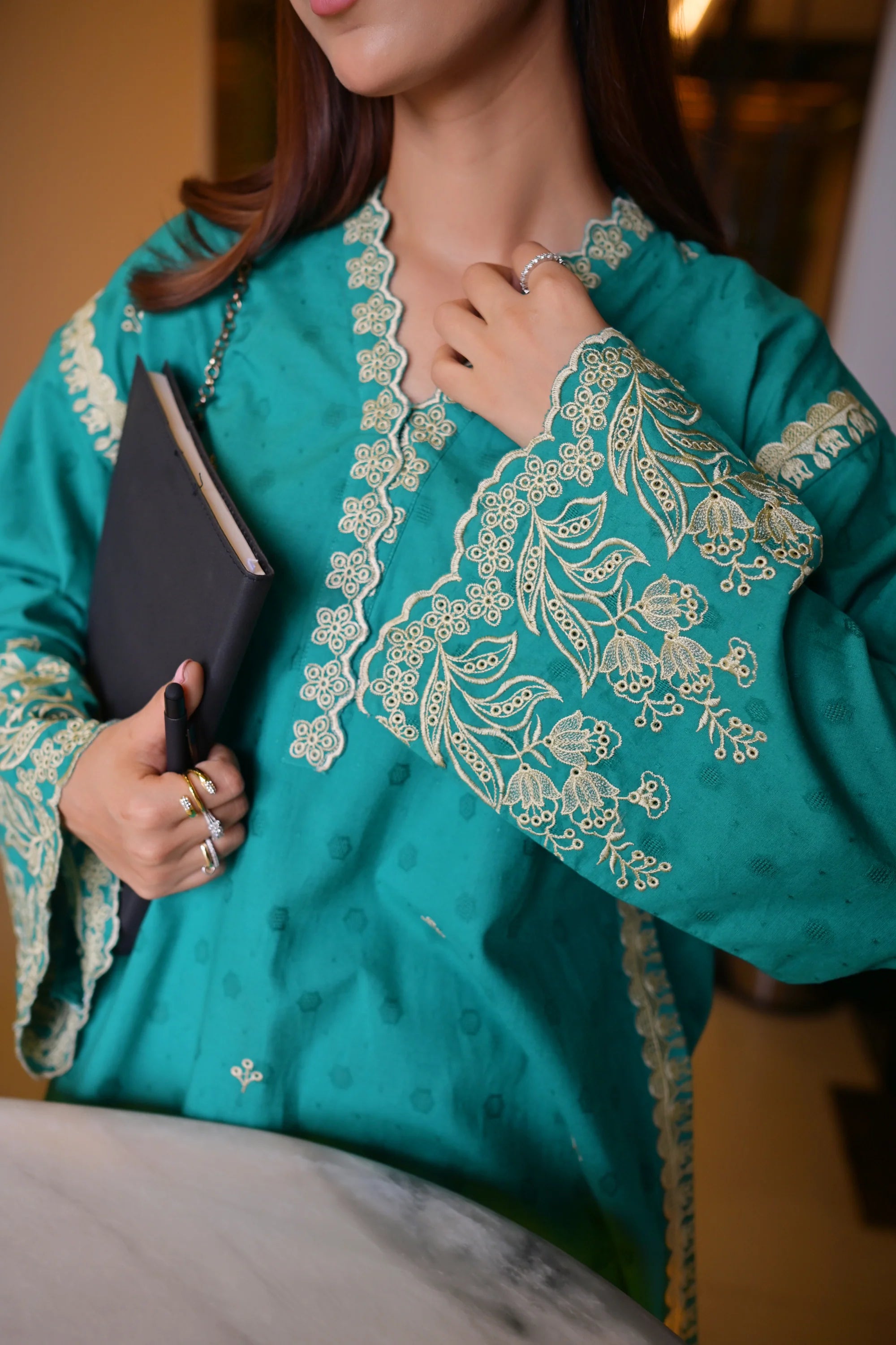 01 PIECE READY TO WEAR EMBROIDERED COTTON JACQUARD SHIRT