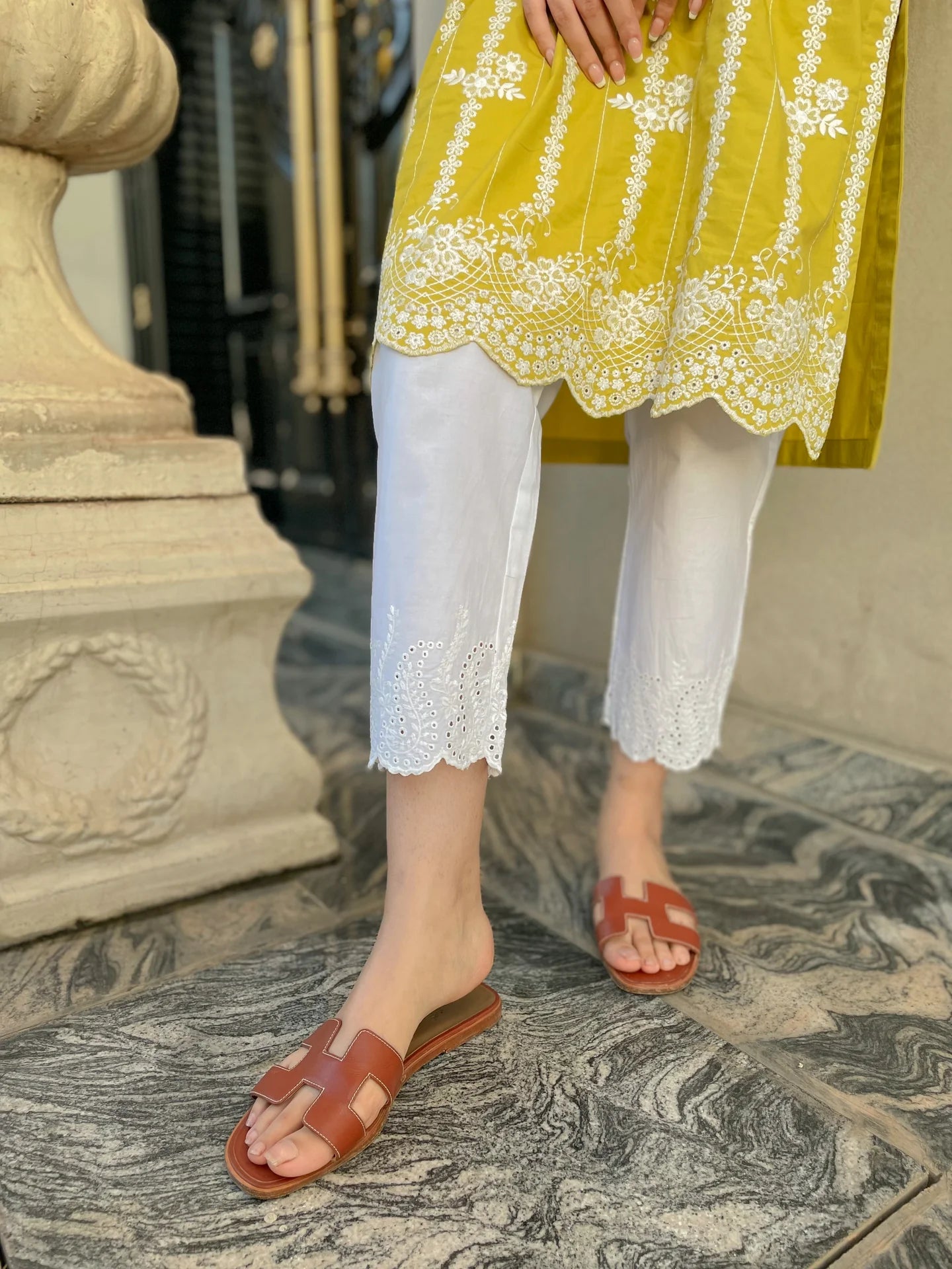 BUMBLEBEE SCHIFFLI EMBROIDERED KURTA