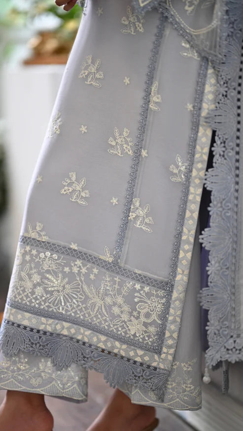 MAYSA KURTA & EMBROIDERED IZAAR