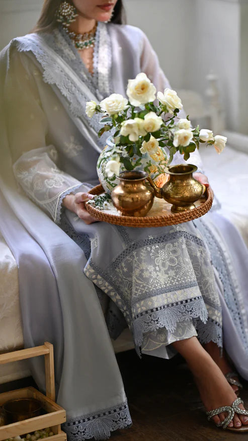 MAYSA KURTA & EMBROIDERED IZAAR