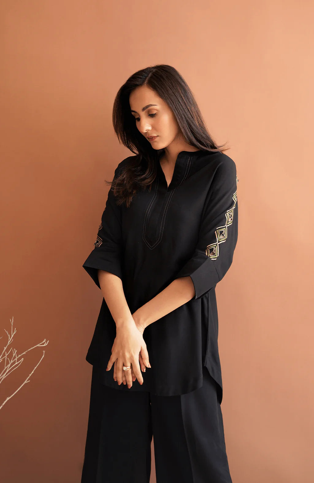 ONYX BLACK