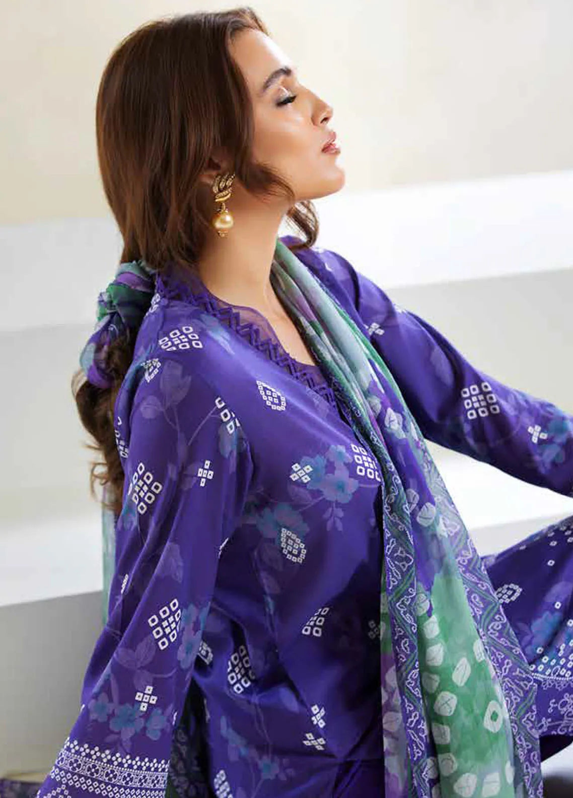 CHIKANKARI LAWN SUIT - RA24A AF-85