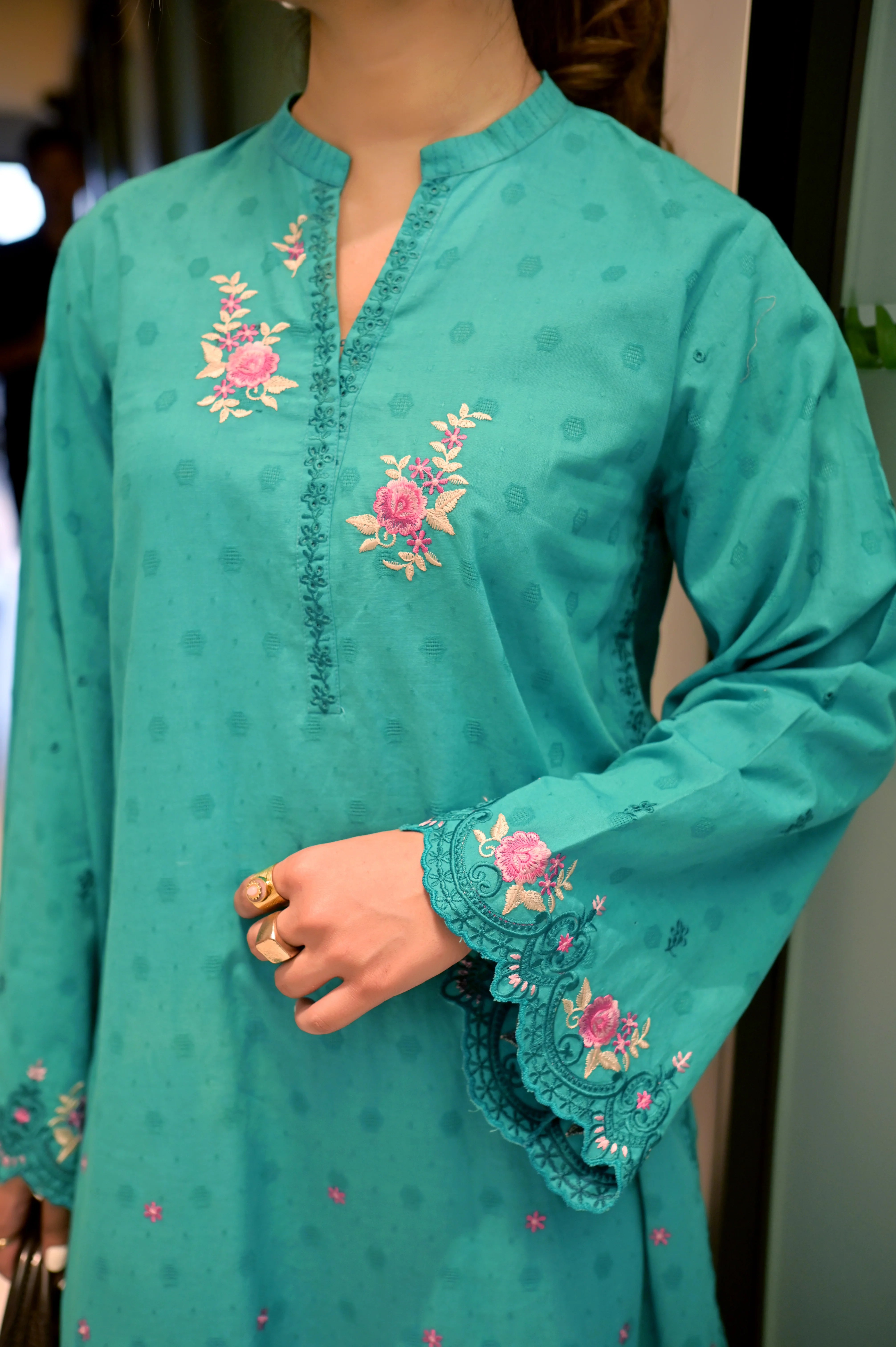 01 PIECE READY TO WEAR EMBROIDERED COTTON JACQUARD SHIRT