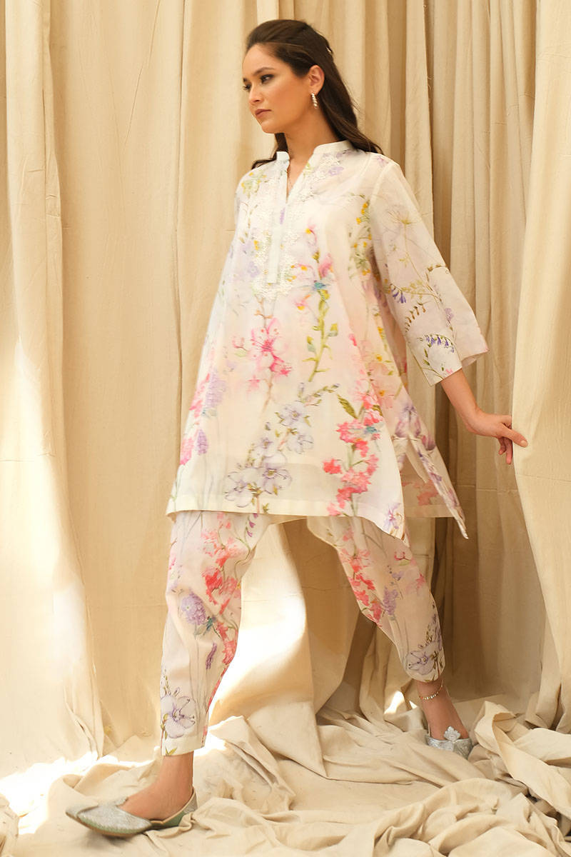 FARIDA HASAN SPRING '23 | WATER COLOUR DREAM WITH SKINNY SHALWAR