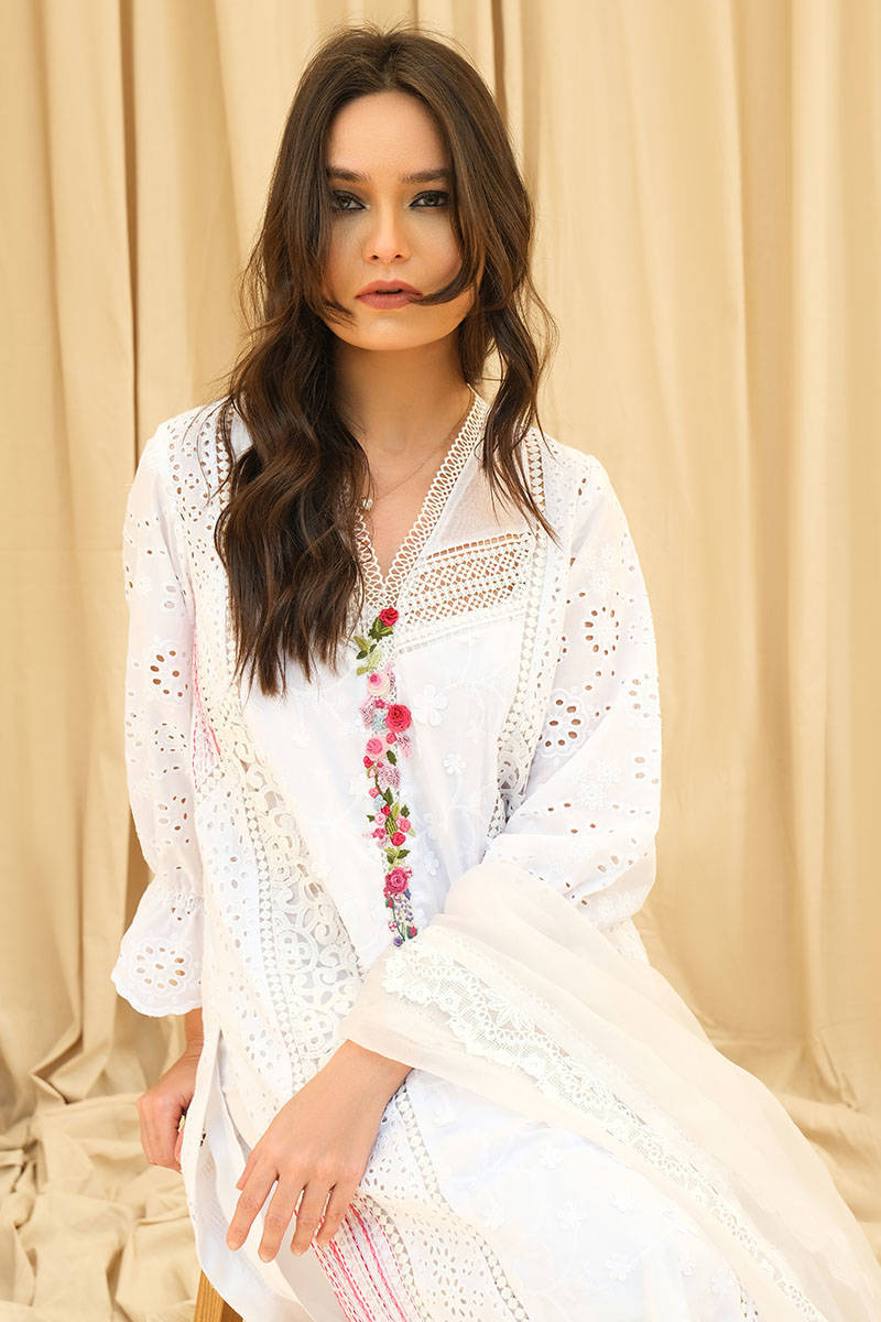 FARIDA HASAN SPRING '23 | WHITE PATCHWORK
