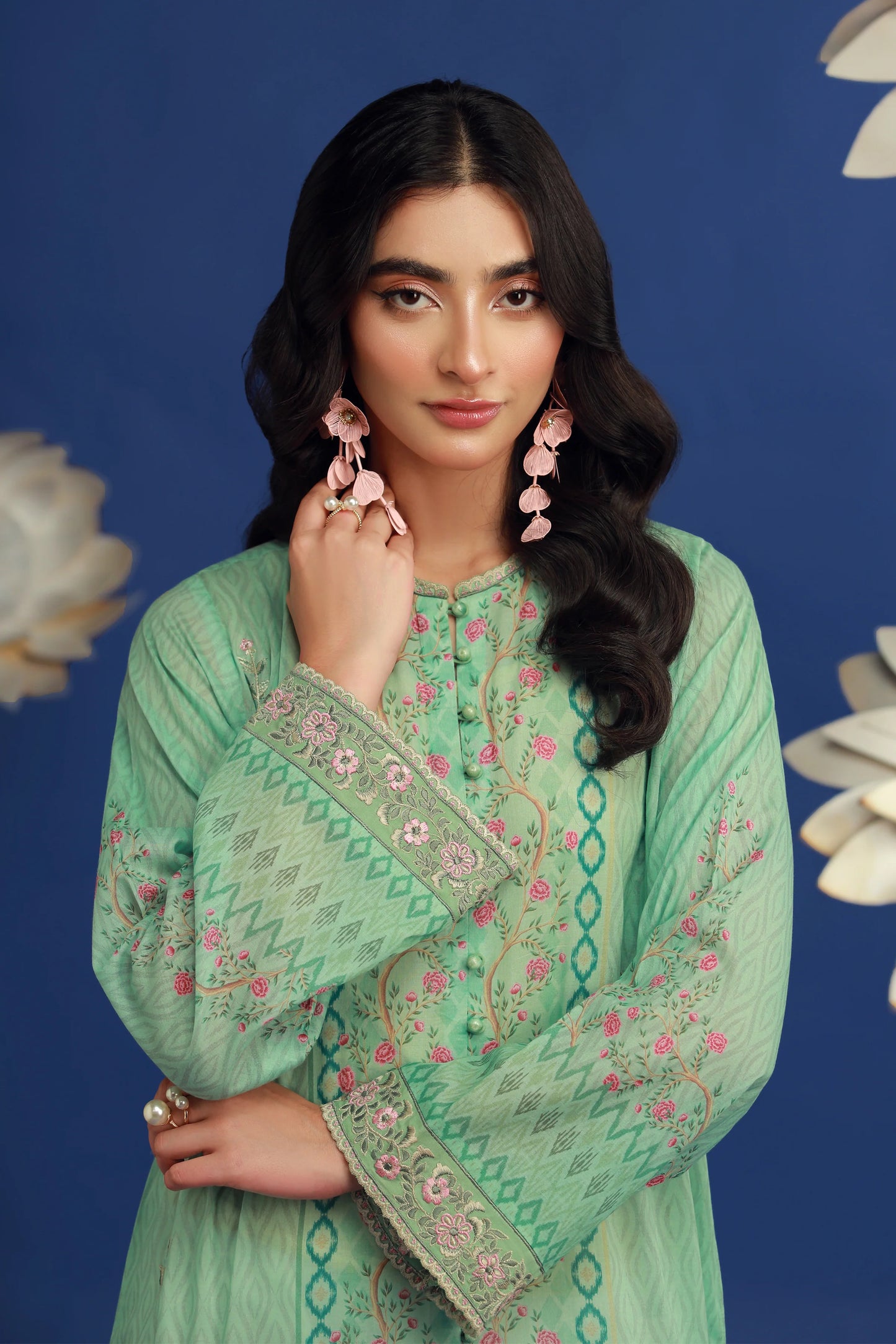 01 PIECE READY TO WEAR PRINTED EMBROIDRED SHIRT
