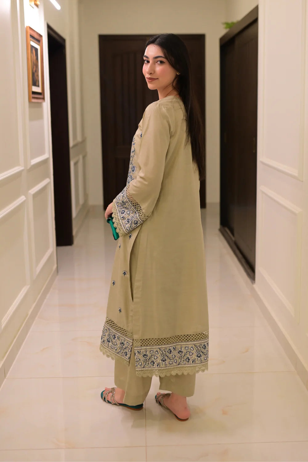 EMBROIDERED RAW SILK D-1003